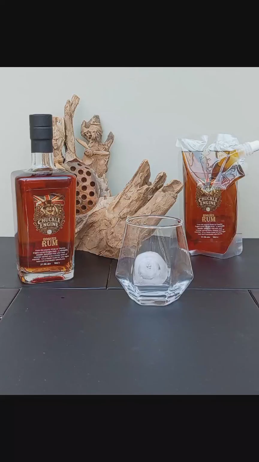 Video tasting of Chuckle Engine's Rogue's Rum, showcasing its rich colour, aroma and flavour notes.